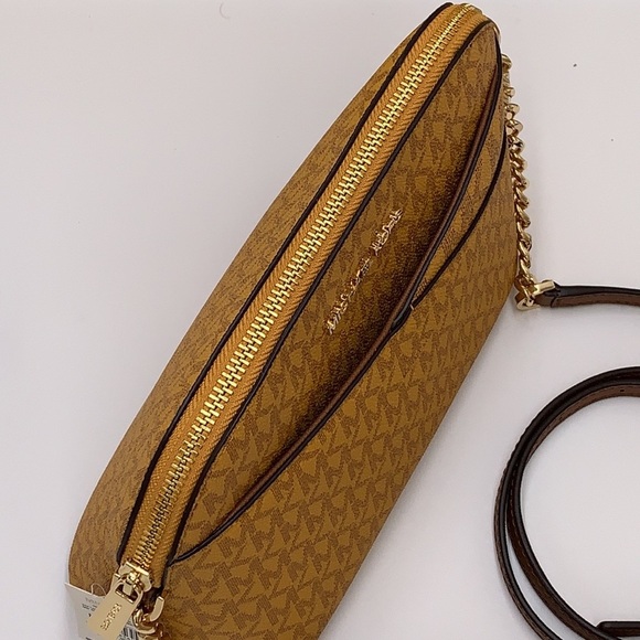 Michael Kors Medium Dome Xcross Xbody Bag
Color: Marigold Multi - Picture 8 of 15